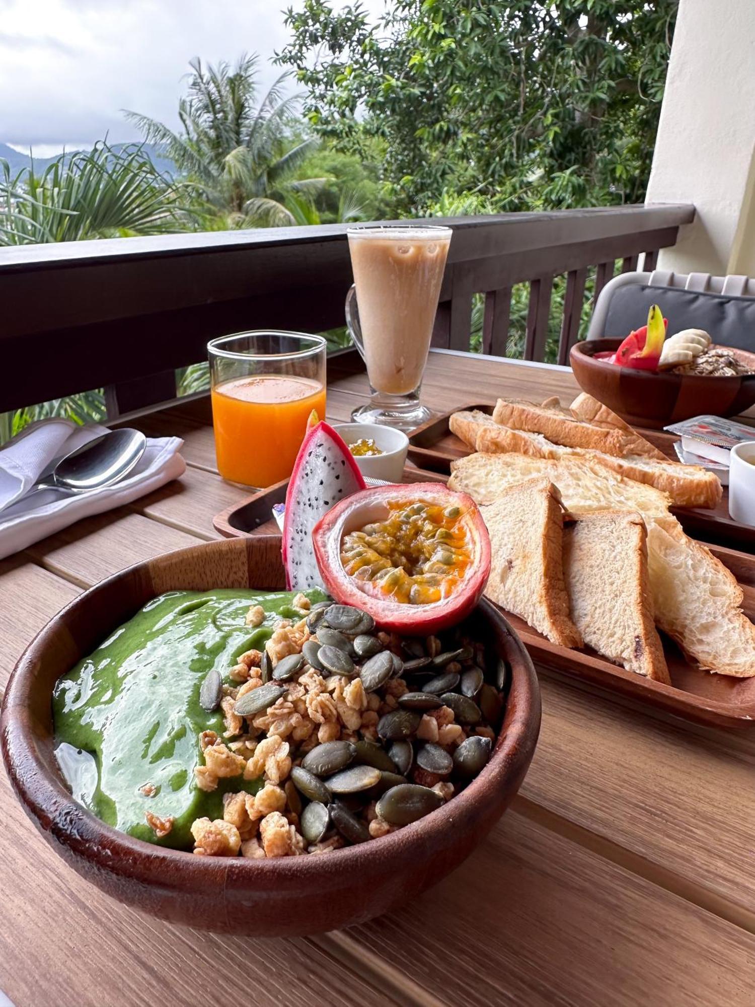 Sea Hills Resort Patong Ngoại thất bức ảnh