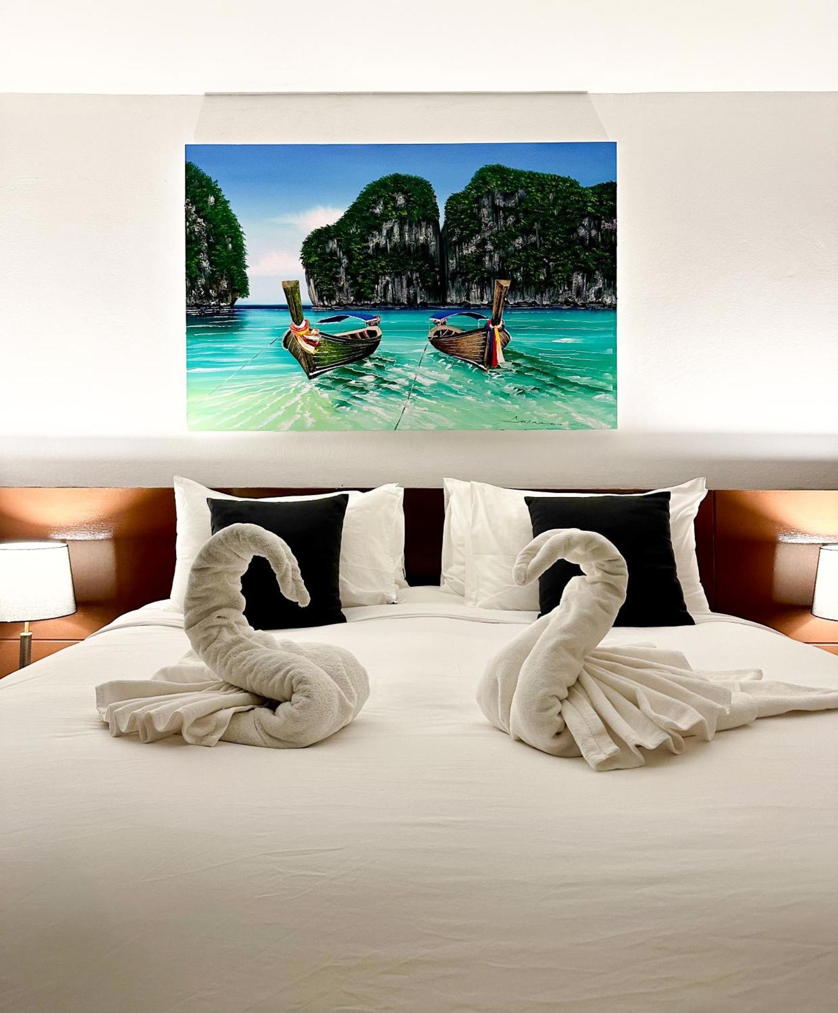 Sea Hills Resort Patong Ngoại thất bức ảnh